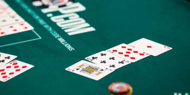 Hướng dẫn luật chơi Omaha Poker đơn giản